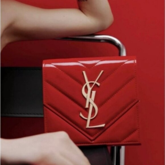 YSL Yves Saint Laurent Red Chevron Quilted Clutch Limited Edition - Picture 2 of 16